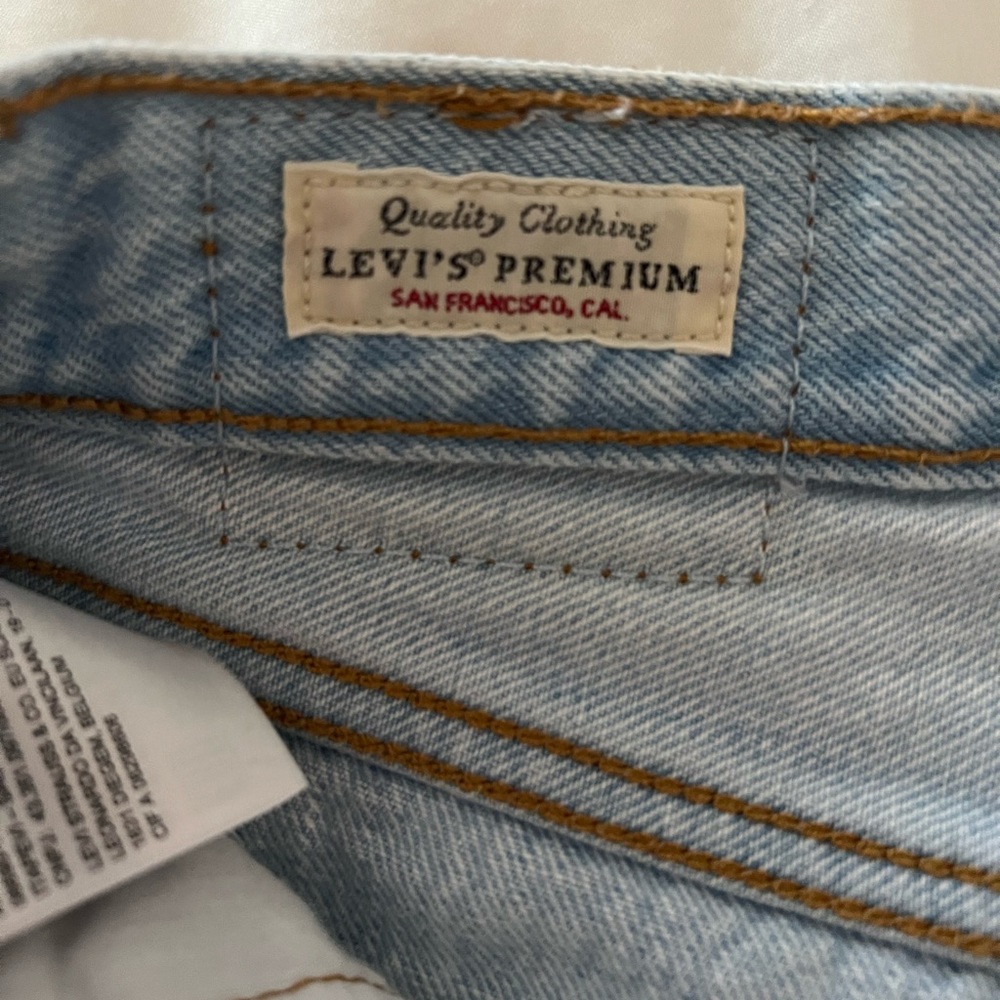 501 Levi shorts